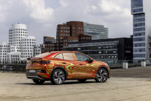VW set to introduce the ID.5 GTX cupé SUV