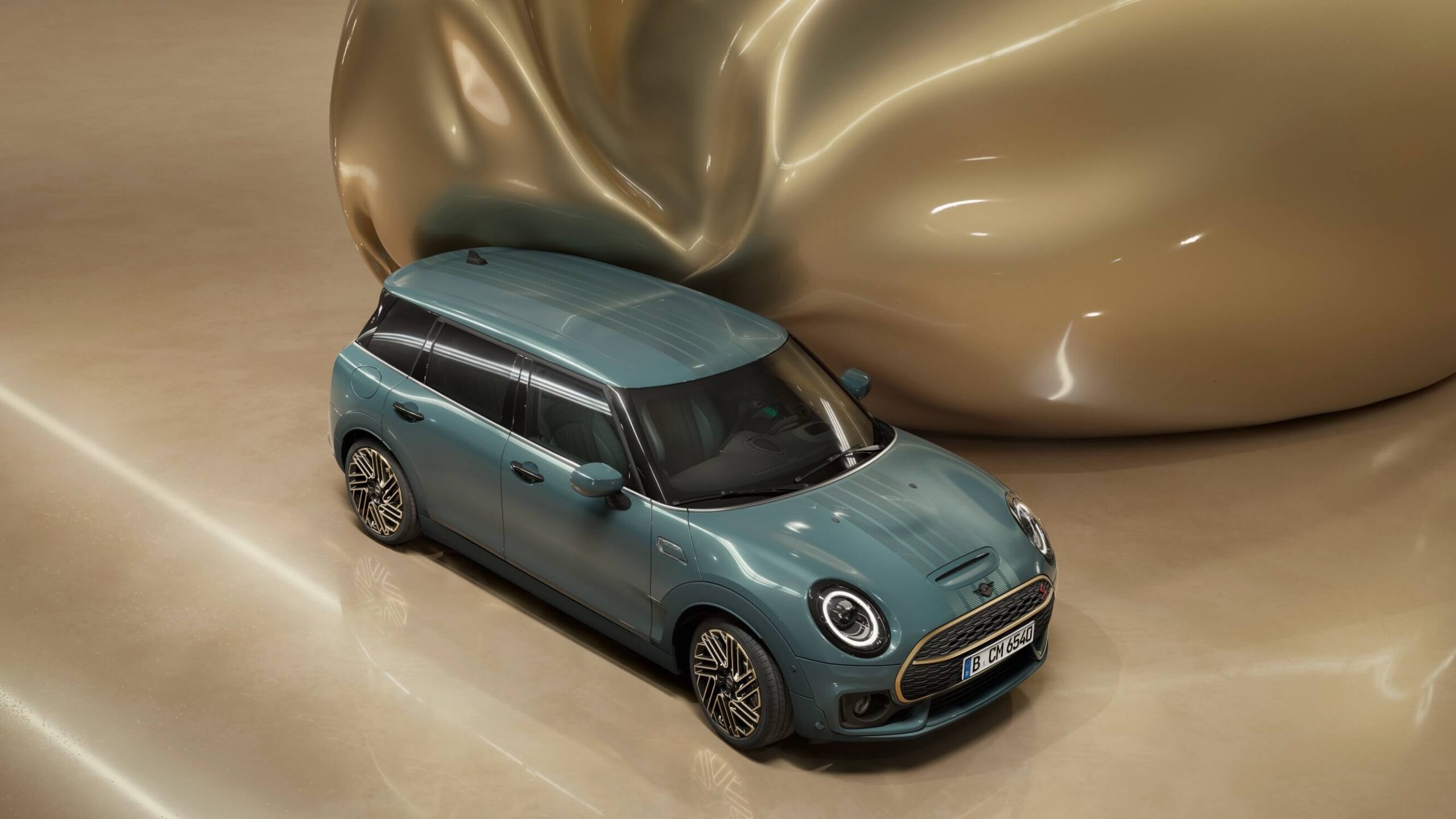 The new Mini Edition family 2022: the same fun character with a sharper design