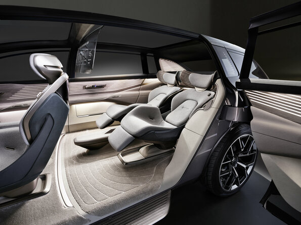 2022 Audi Urbansphere concept: the future of ultimate comfort in the urban traffic jungle