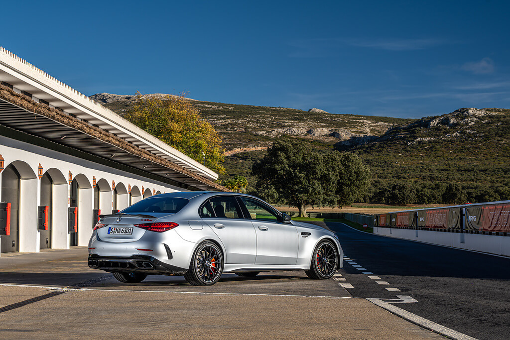 Mercedes AMG C 63 S E Performance: new top hybrid for road and track