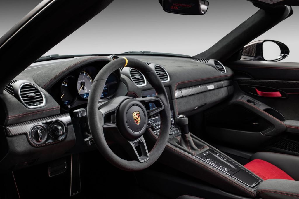 Porsche 718 Spyder RS: A New Era of Mid-Engined Superiority